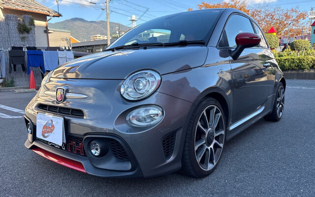 刺激的な大人の相棒！アバルト595ツーリズモが入庫いたしました