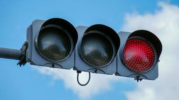 カーマッチ広島呉店　信号機の役割を解説！