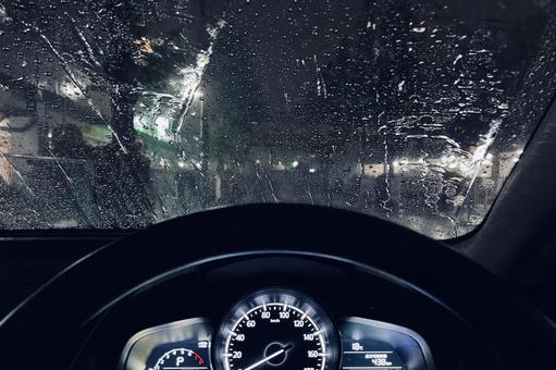 【雨の日の運転が怖い…を解消】呉市の車屋が教える！今すぐできる愛車のセルフチェック3選
