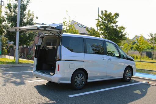 【カーマッチ広島呉店】呉市の皆様、今年の夏はどこ行く？家族でのドライブに最適なミニバン・SUV特集！自社ローンでファミリーカーに乗ろう
