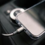 カーマッチ広島呉店】車でスマホの充電が遅い原因は？急ぎの時も安心な急速充電のコツとNG行為を徹底解説！