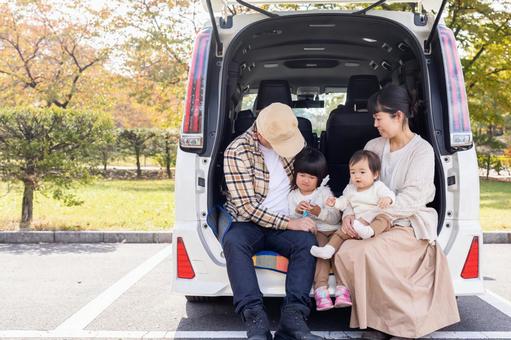 【呉市 中古車】ローン審査落ちで諦めない！車で楽しむ秋の行楽ドライブと自社ローンの魅力